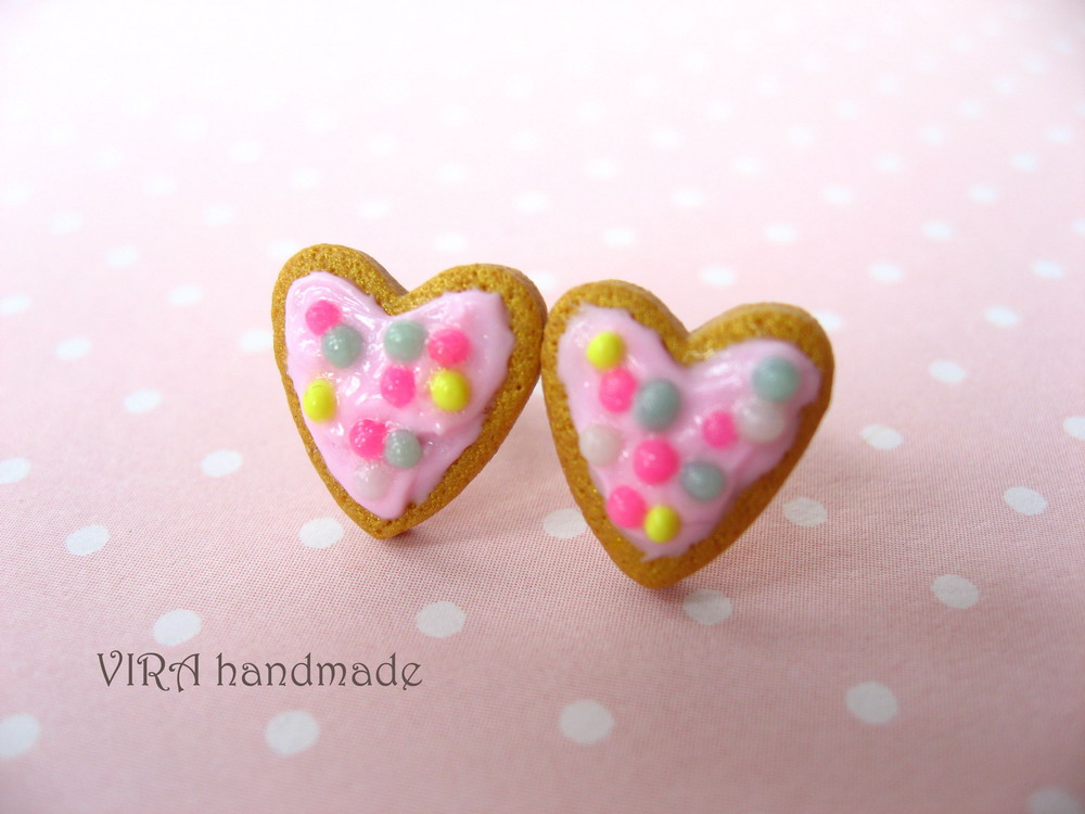 Kawaii Heart Shape Frosted Cookie Ear Studs