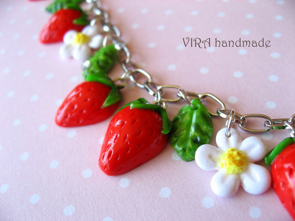 Cute Strawberry With Leafs And Flowers Charm Bracelet on Luulla