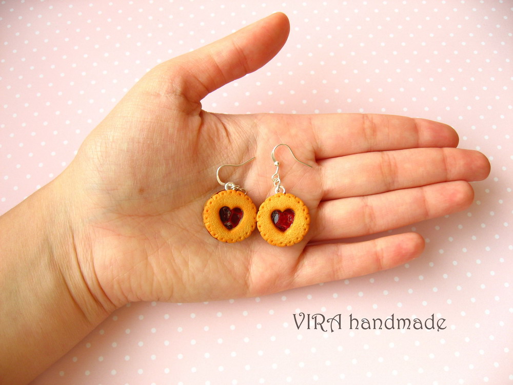 Realistic Cookie Earrings With Cherry Jam on Luulla